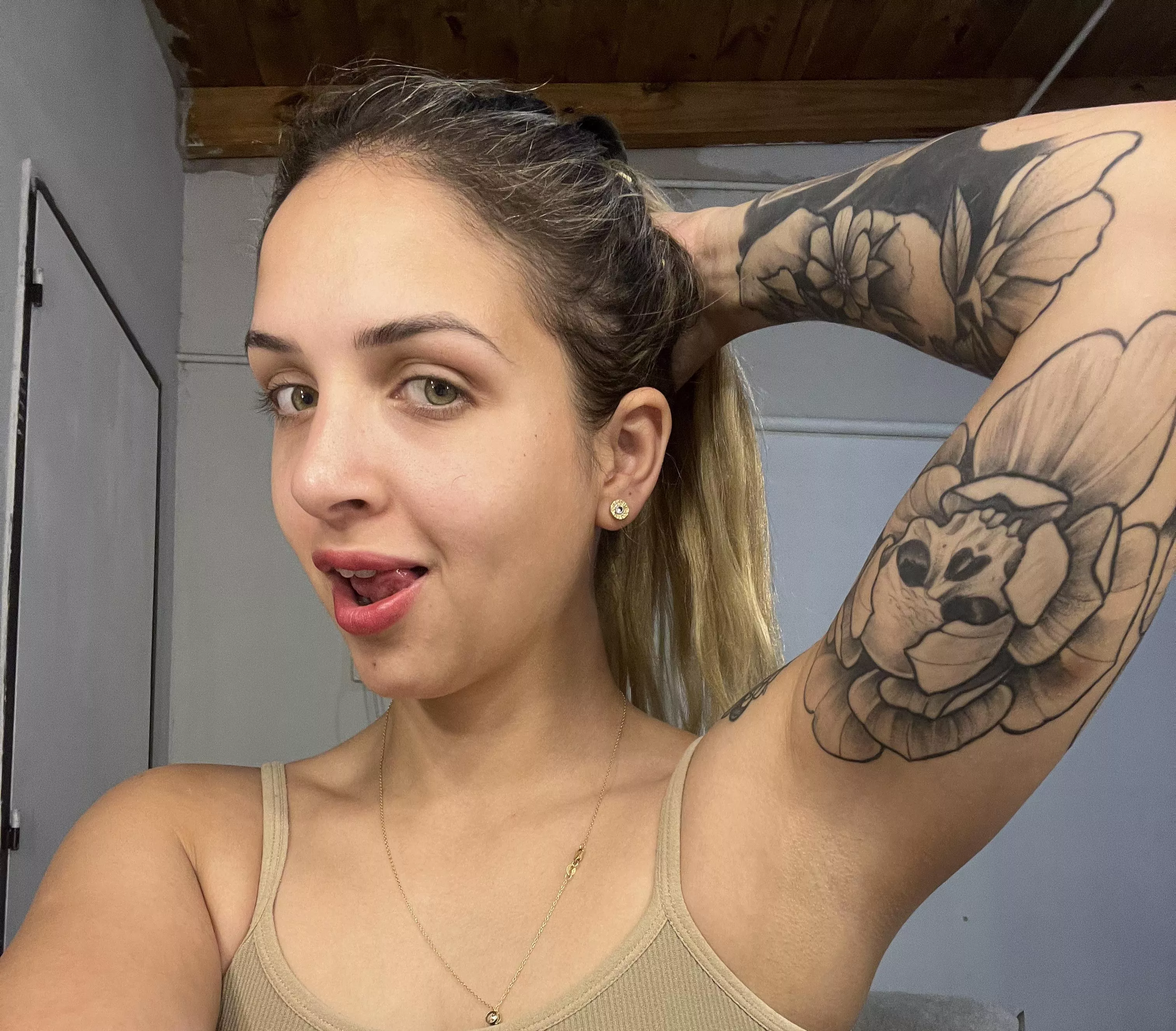 Good afternoon loves 