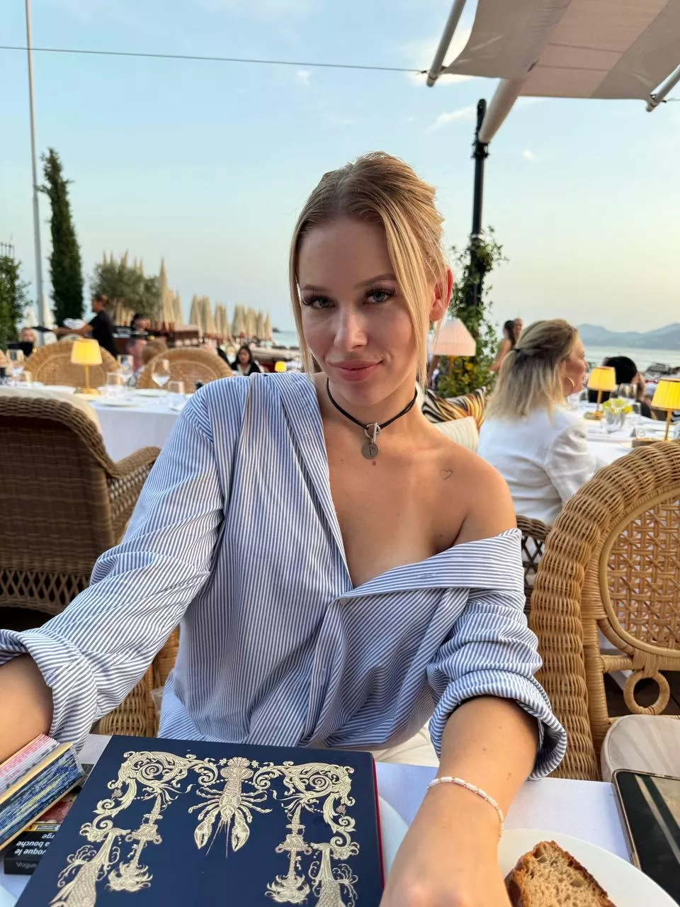 guys that find me hot i find hot back 