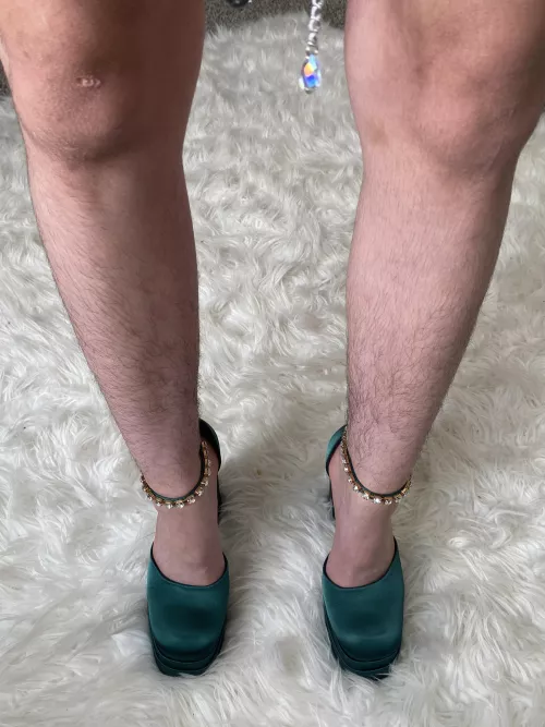 How my legs lookin’ 👀?