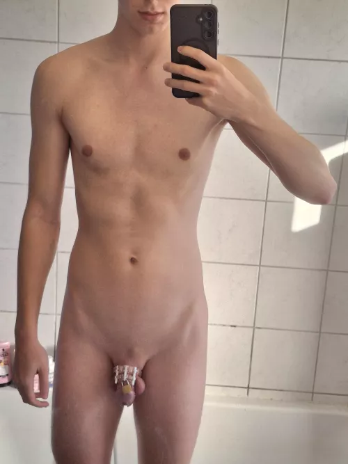 I (19) just got my first chastity cage