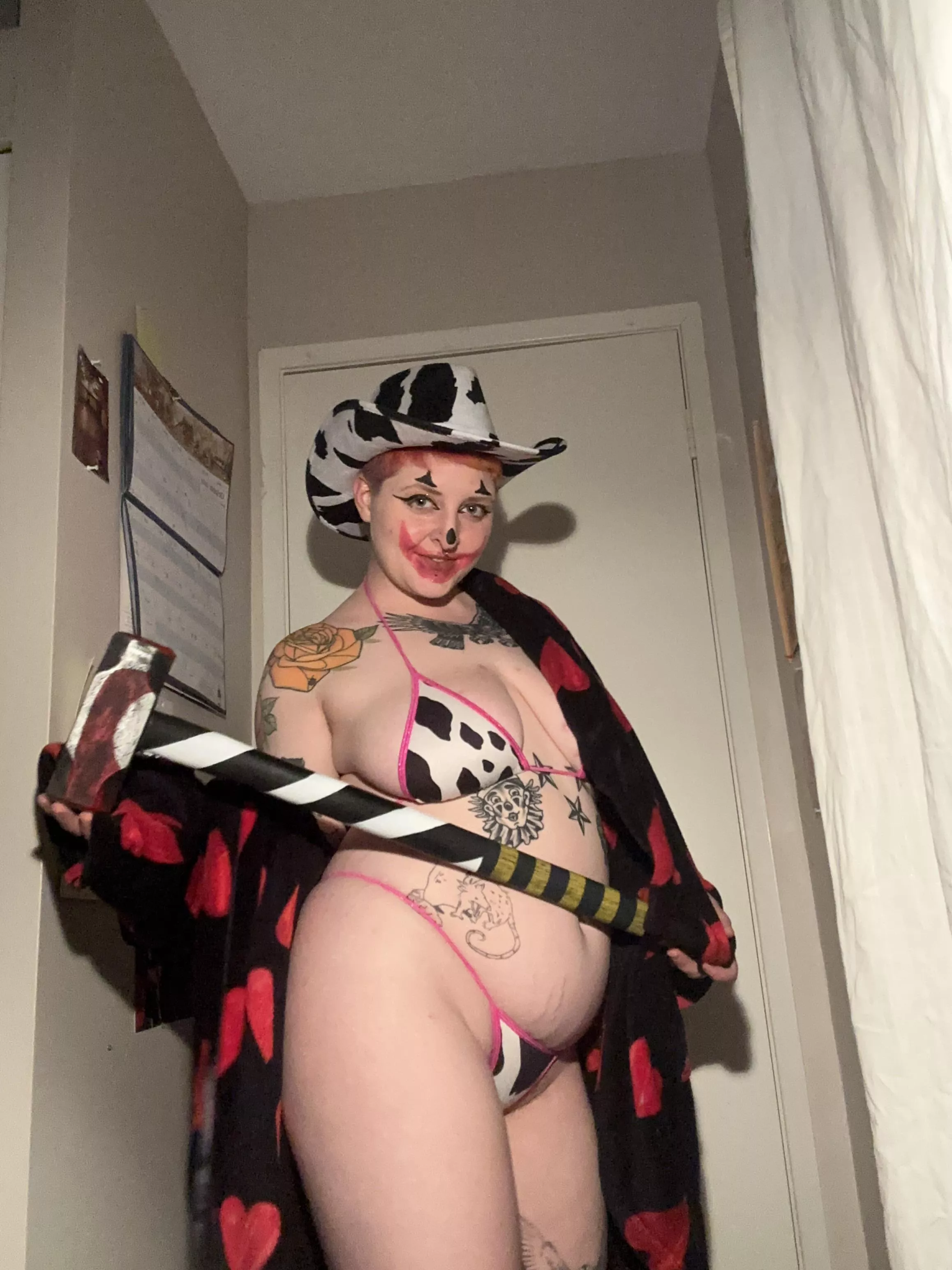 I can knock your head in with my hammer 😘