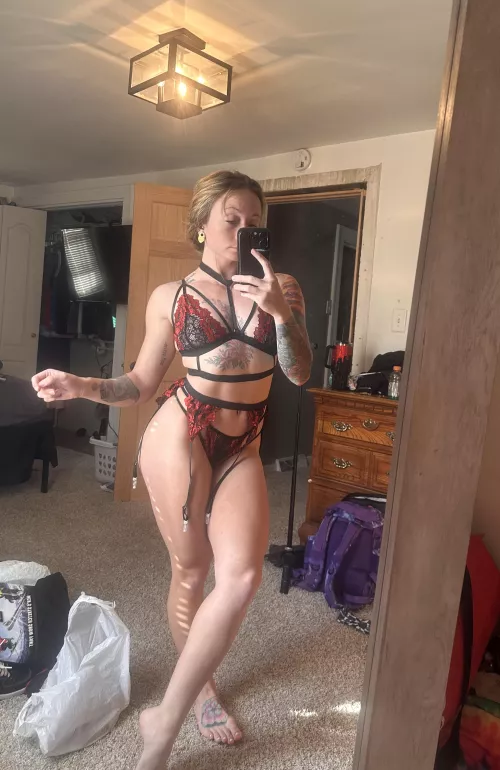 I like petite muscular woman 