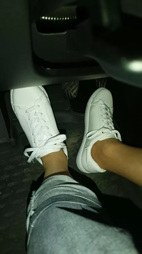 I love drive my car in pantyhose!