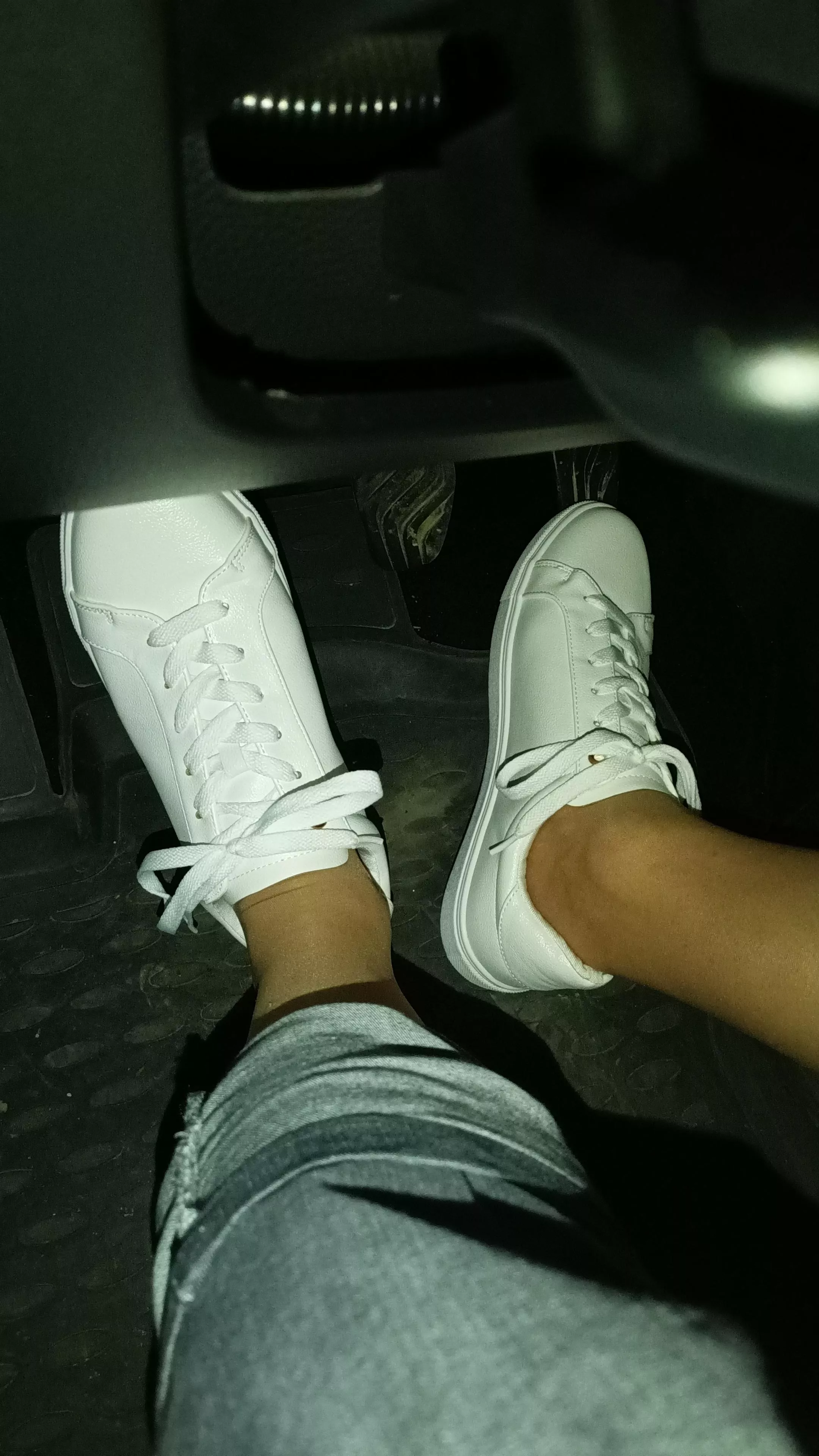 I love drive my car in pantyhose!