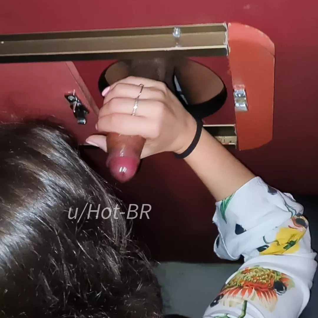 I love gloryhole and my husband loves watching it