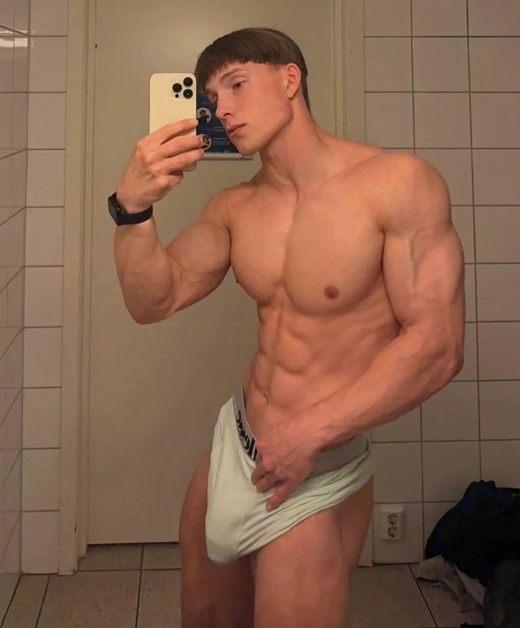 I love that color...