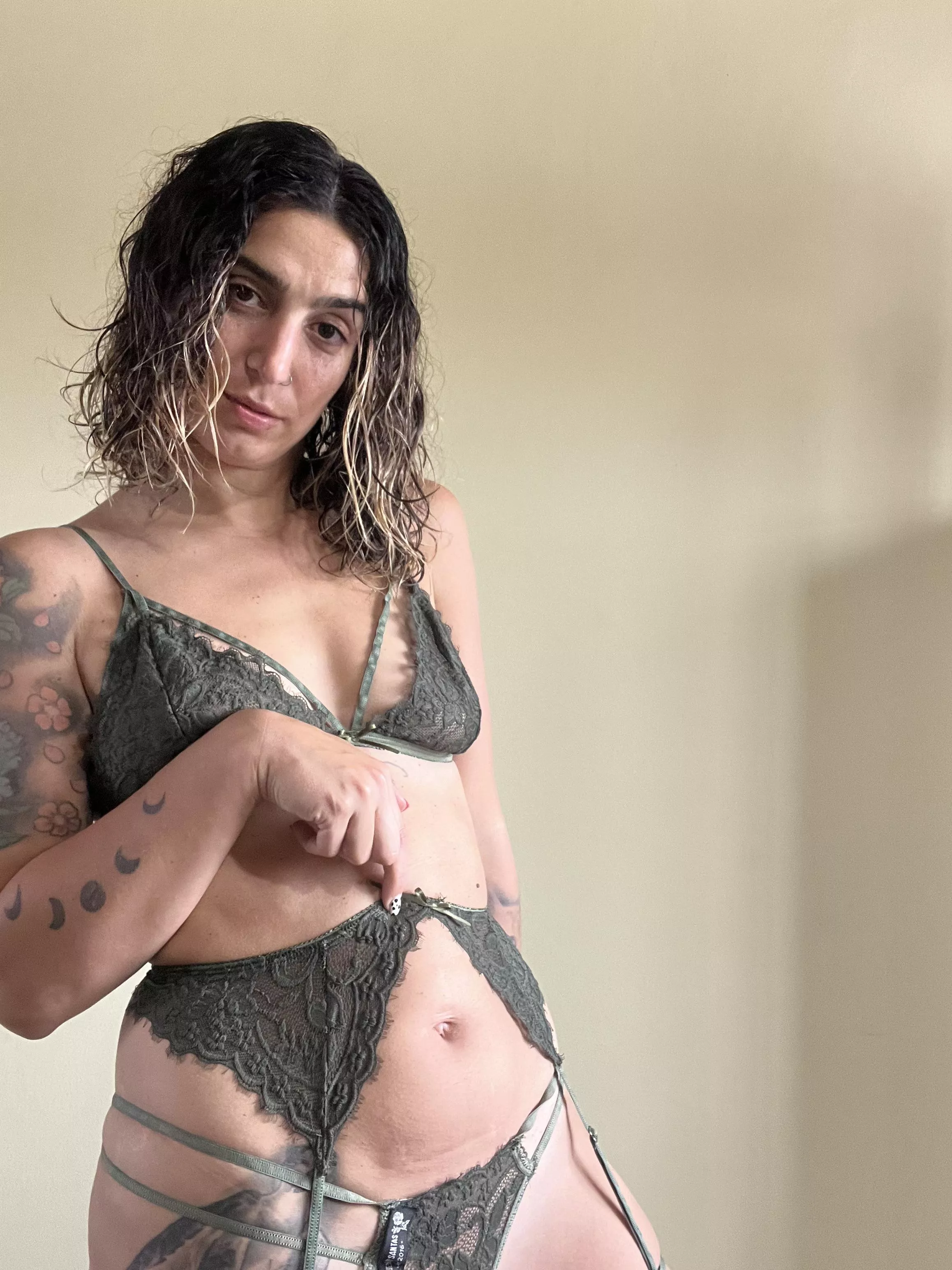 I really enjoy touching my navel 