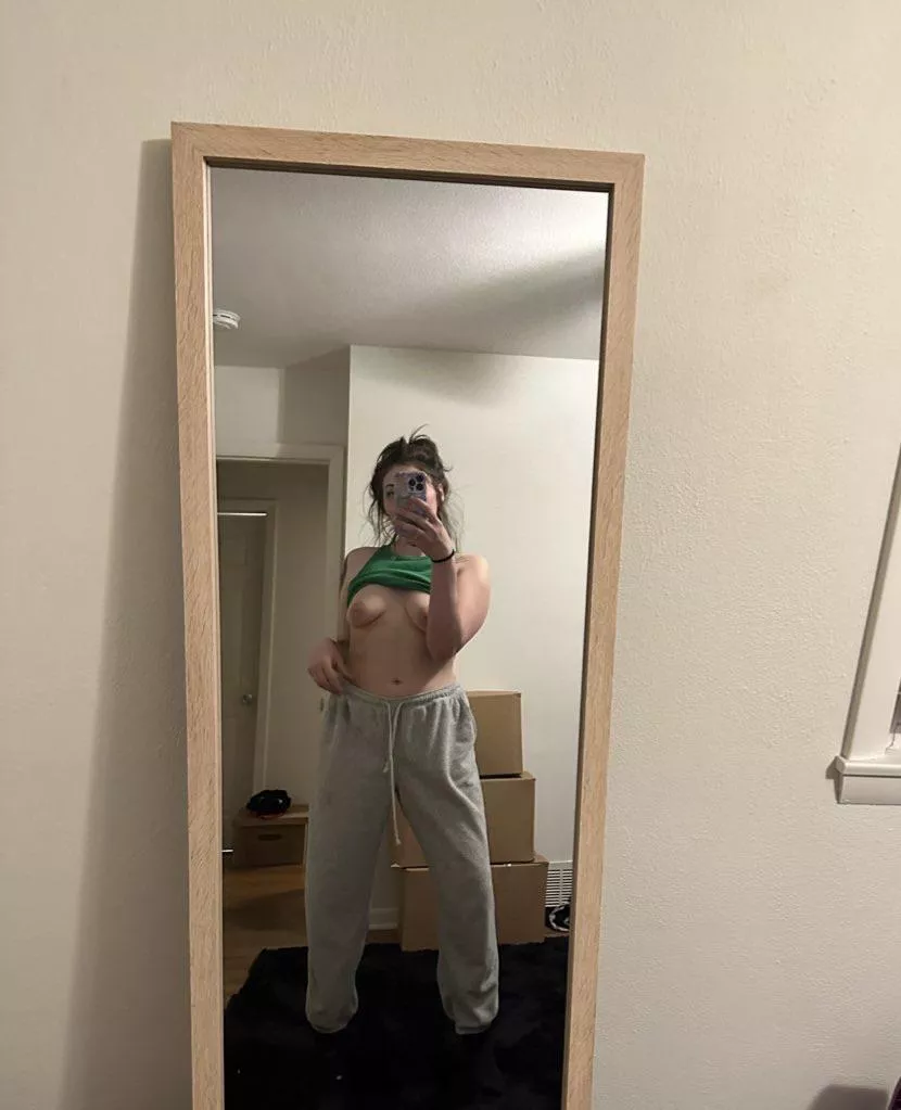 If you walk into my room and see this , what’s your first move?🧐😈 (f25) 