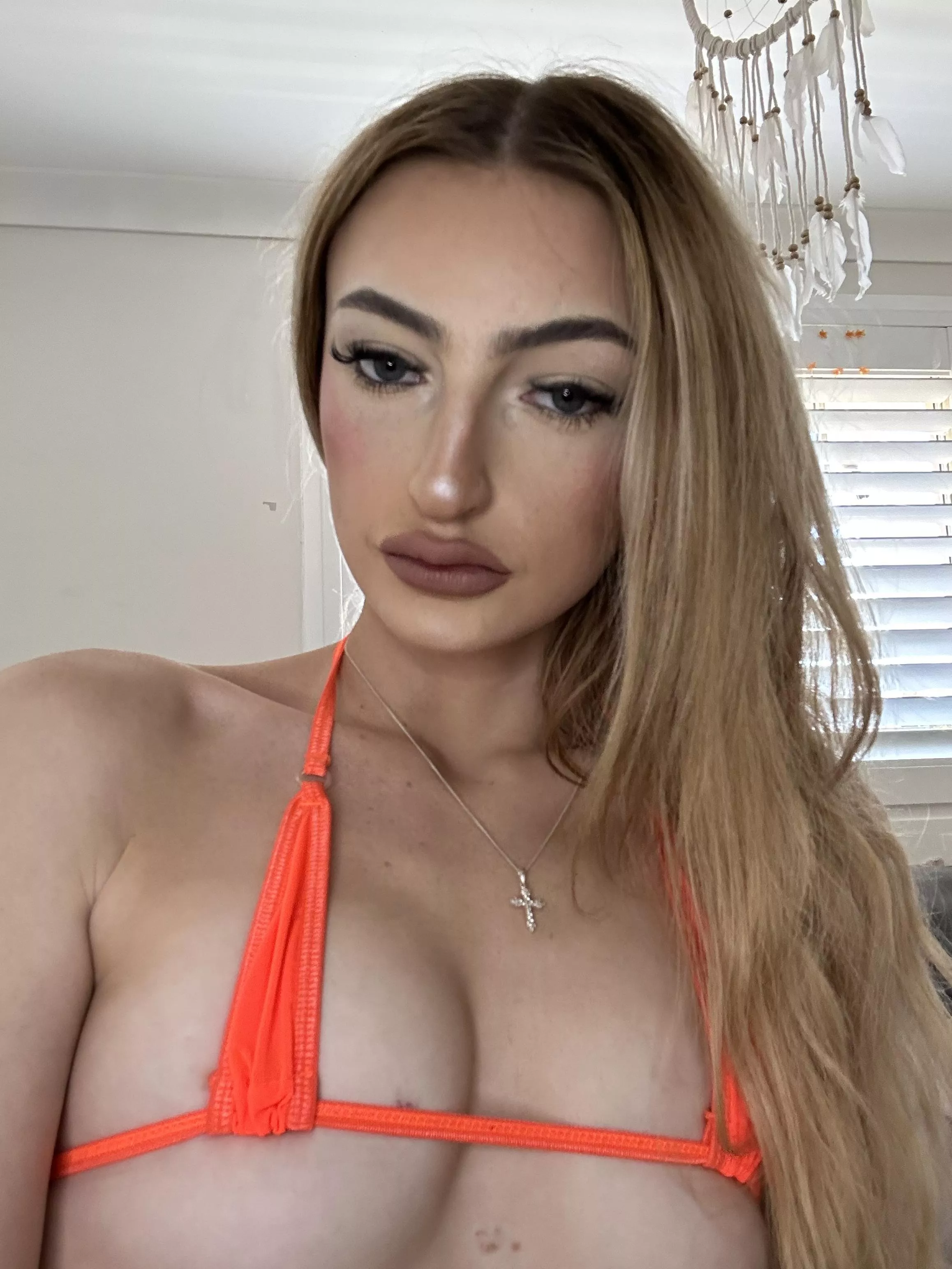 Imagine me being in ur house and teasing u 