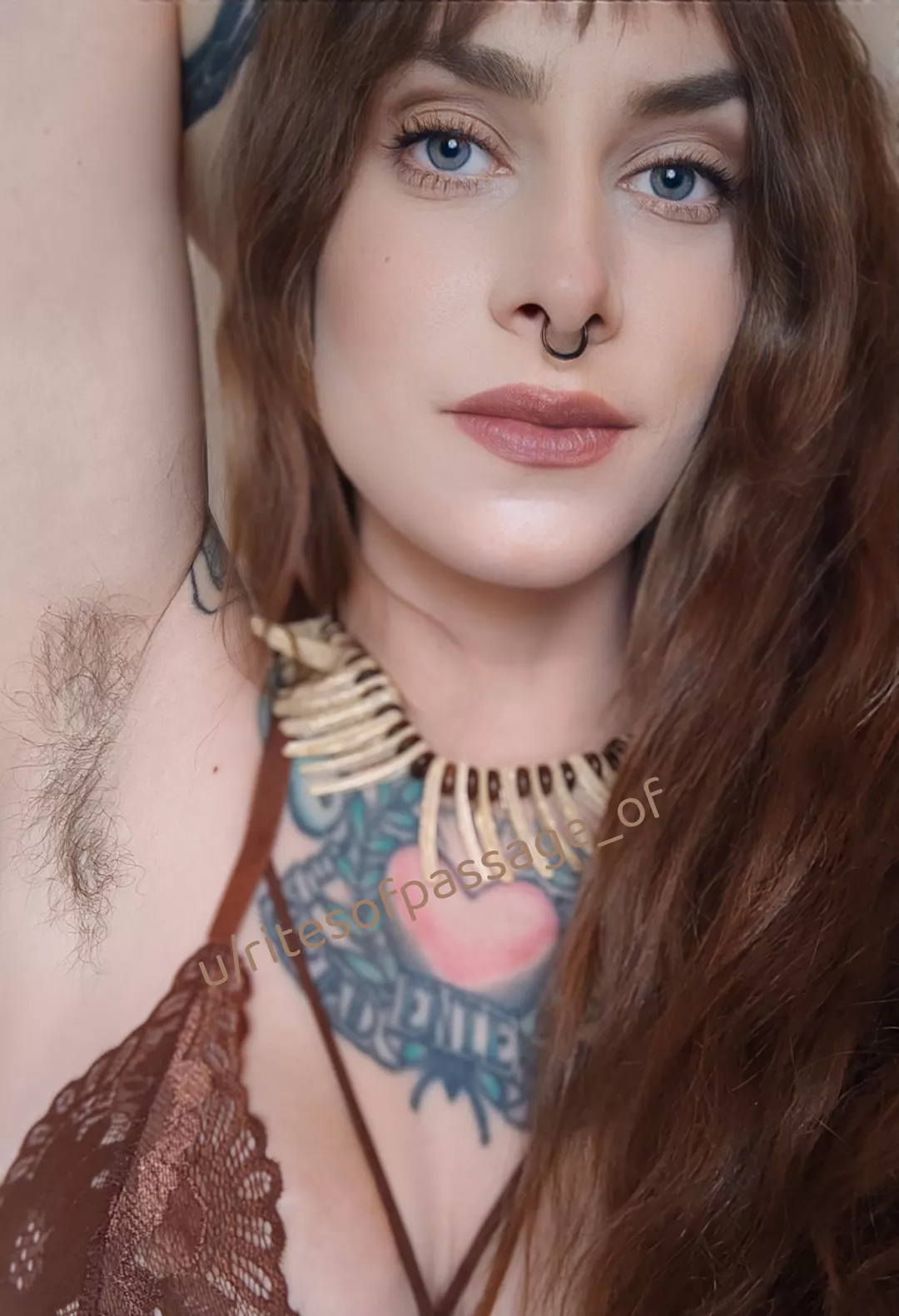 Let ne stare into your soul while you stare at my armpit