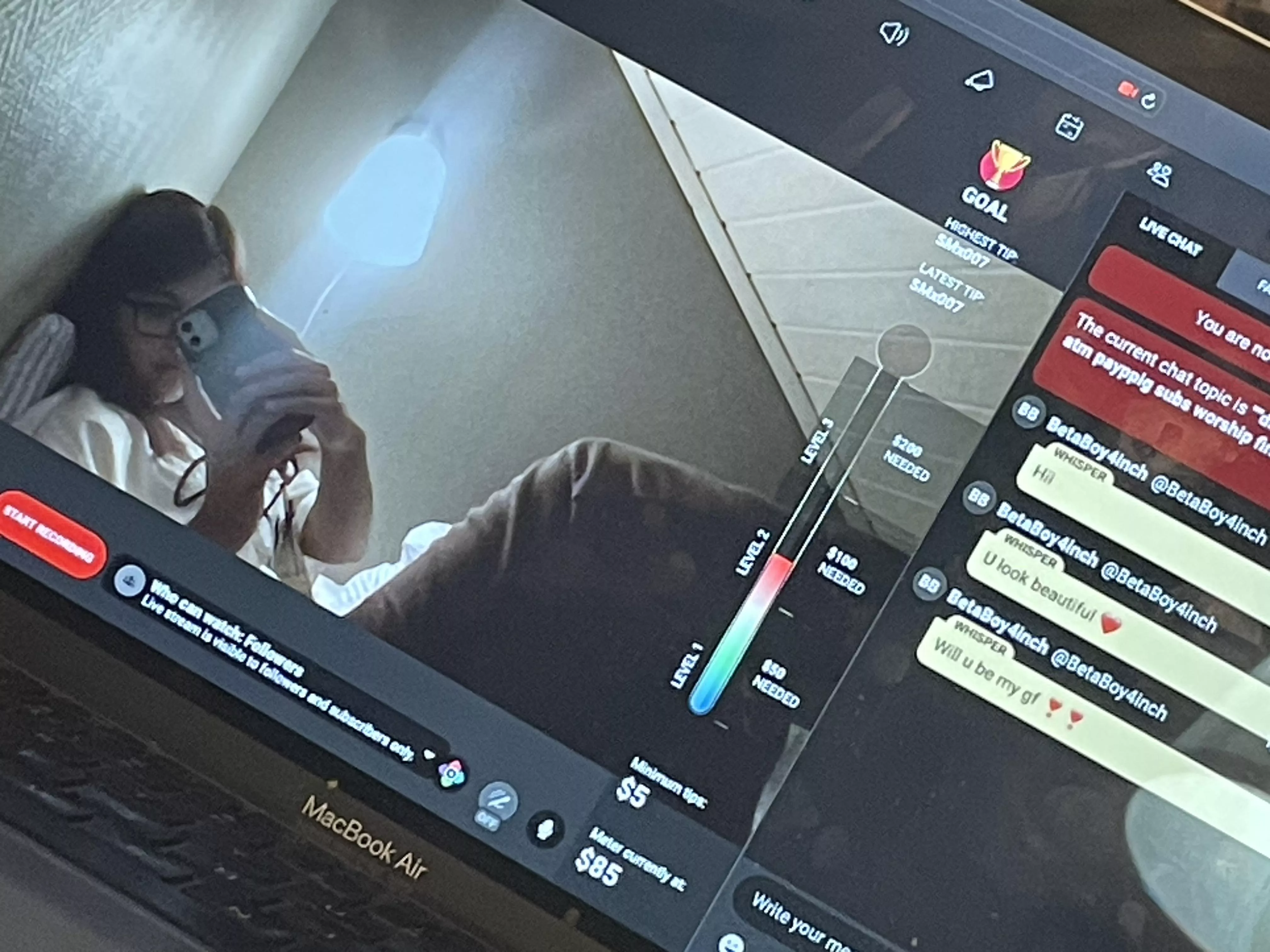 live on Lf right now 