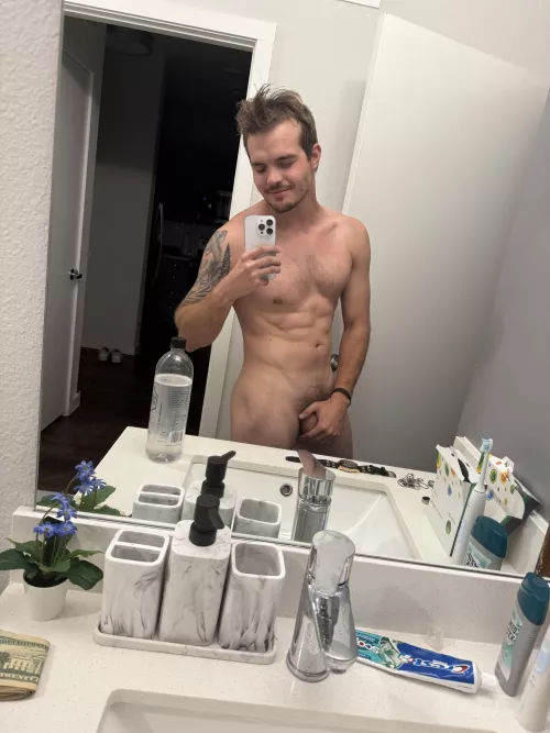 [M4F], [M4FM] in SATX until Monday 10/28… someone make my trip a blast? 😉