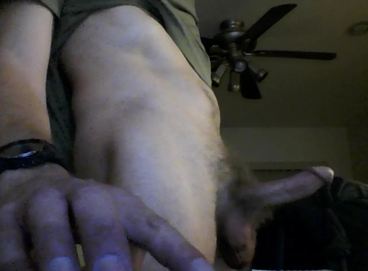 (M4M) Haven't shot a load in 16 days. What young guy wants it? Can host tonight in southwest St. Pete.