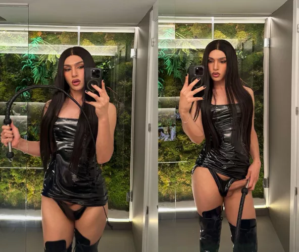 Mommy tells you to get on your kness👿