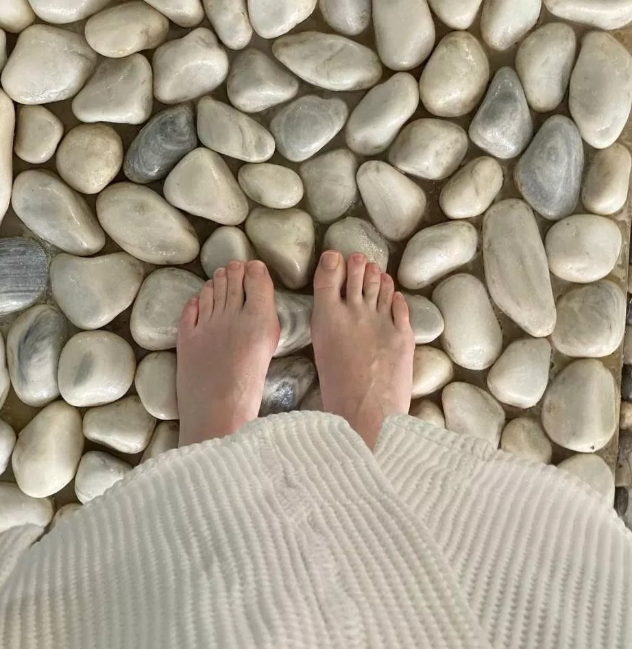 My fingers are so sweet right after spa treatments I'm sure