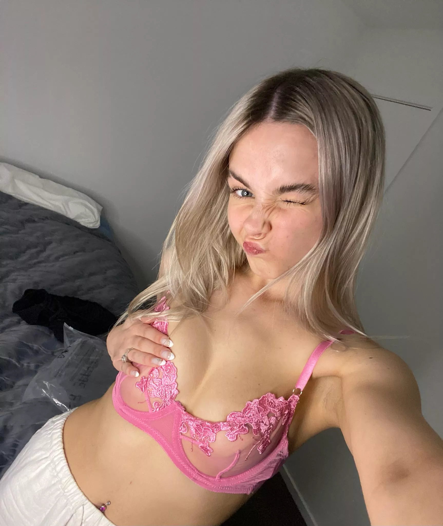  need a creampie from an older daddy.