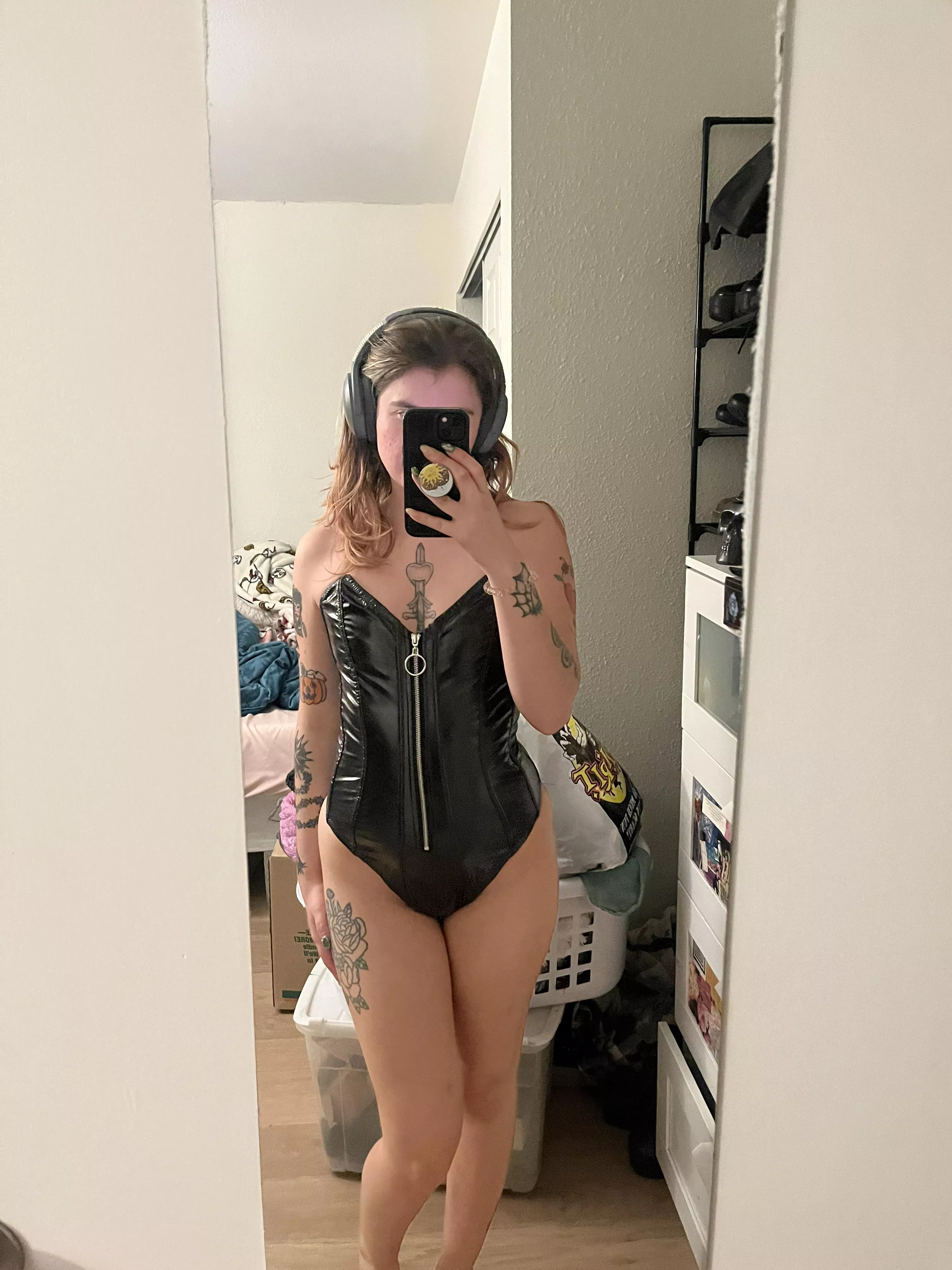 Need a little cuck to spoil me