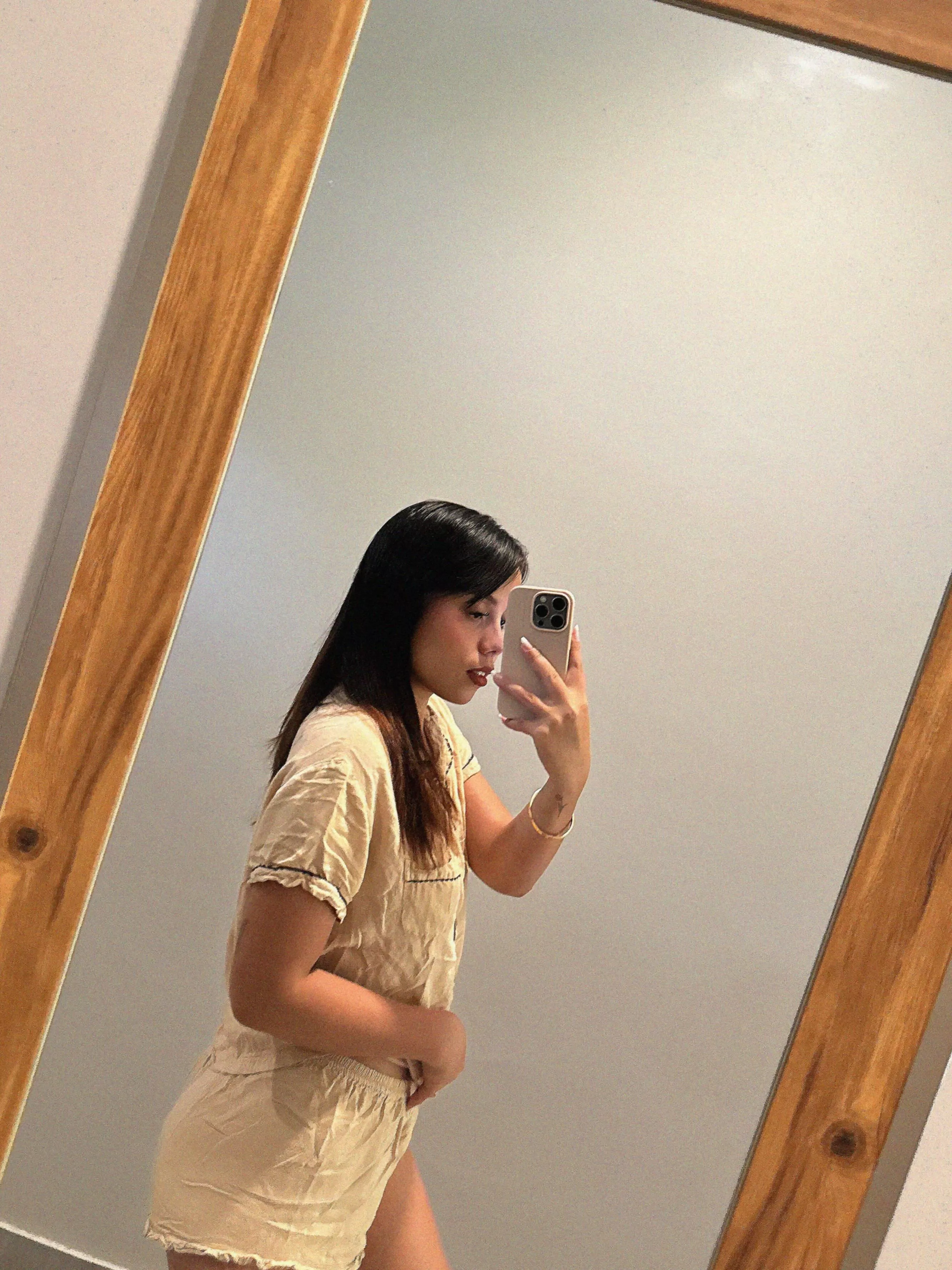 Nerdy schoolgirl by day, but I can slay and flirt all night F19