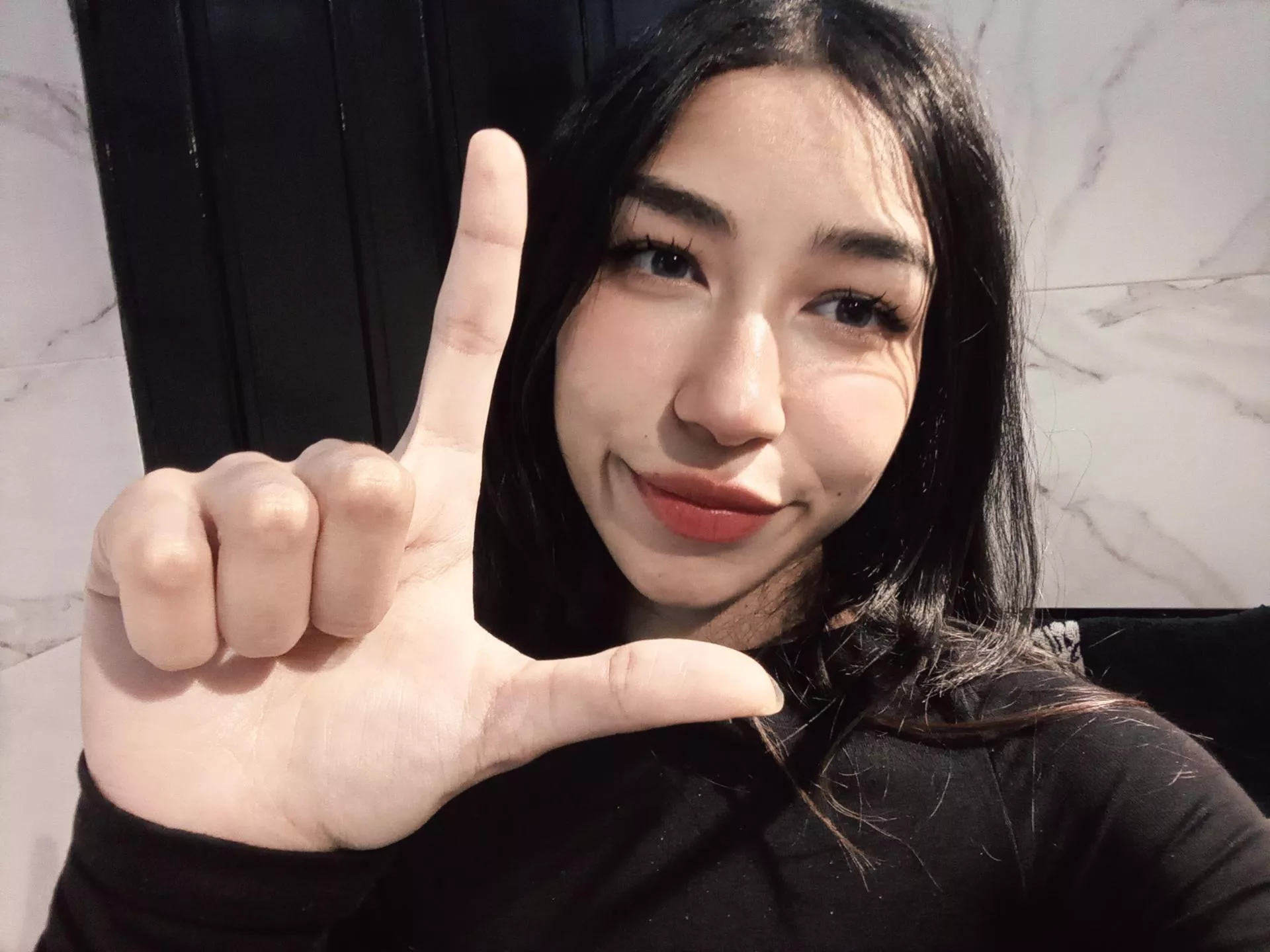 Nothing more fun than making grown men do embarassing things for my entertainment 👑