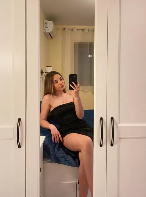 Once you’re under my control, i’ll give you the courage to take risks you never would’ve dreamed before. The addiction only deepens 💋🖤