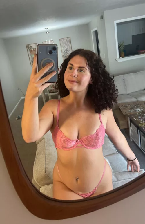 Pink looks good on me 