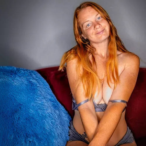 ready for a redhead to rock your world?🌎