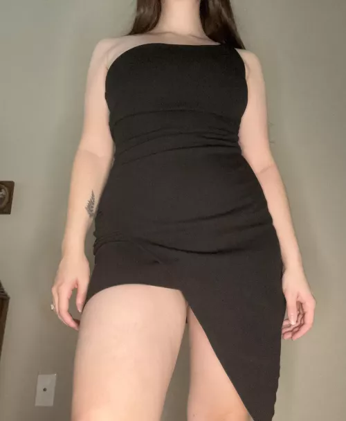 Scrolling my page like a little parasite, hoping for a crumb of attention? Pathetic. You know you don’t belong near me, yet here you are—staring, wanting, and most importantly... empty-handed. Keep lurking, loser. Every second you waste just confirms