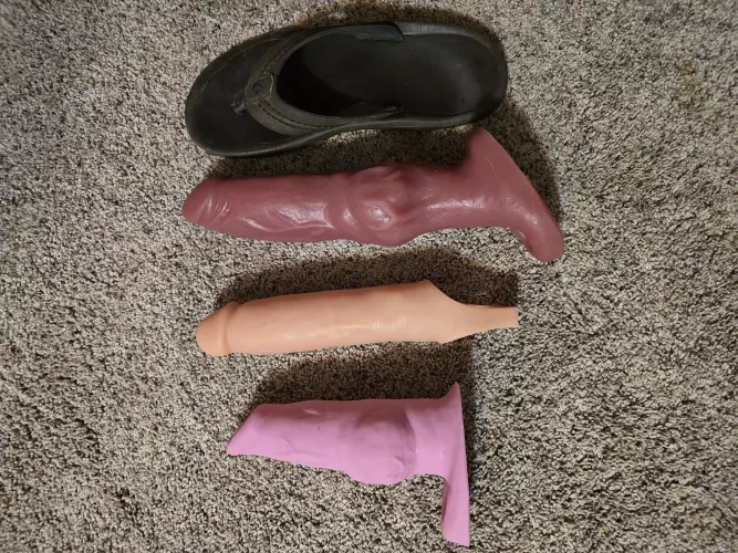 Size 13 flip flop for size comparison 