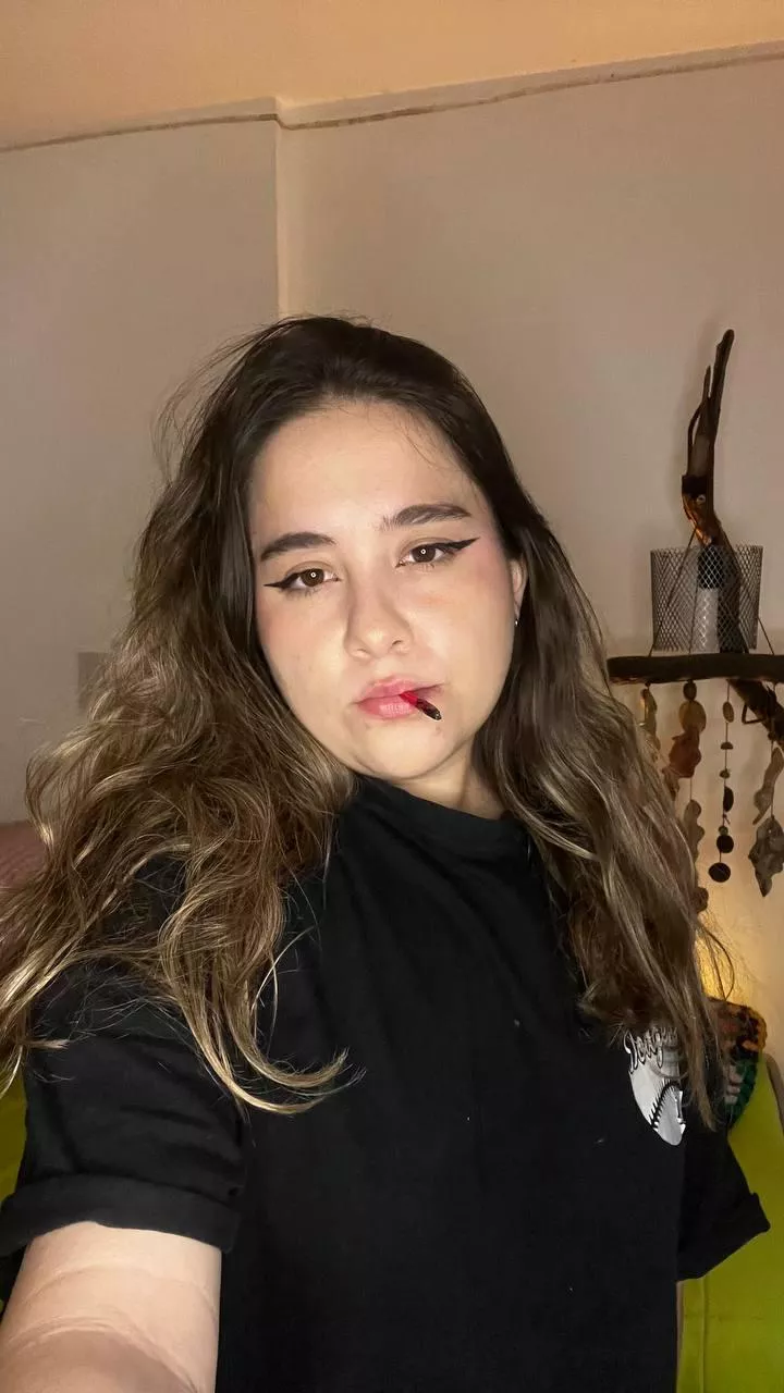 Smoke, relax and enjoy with me!