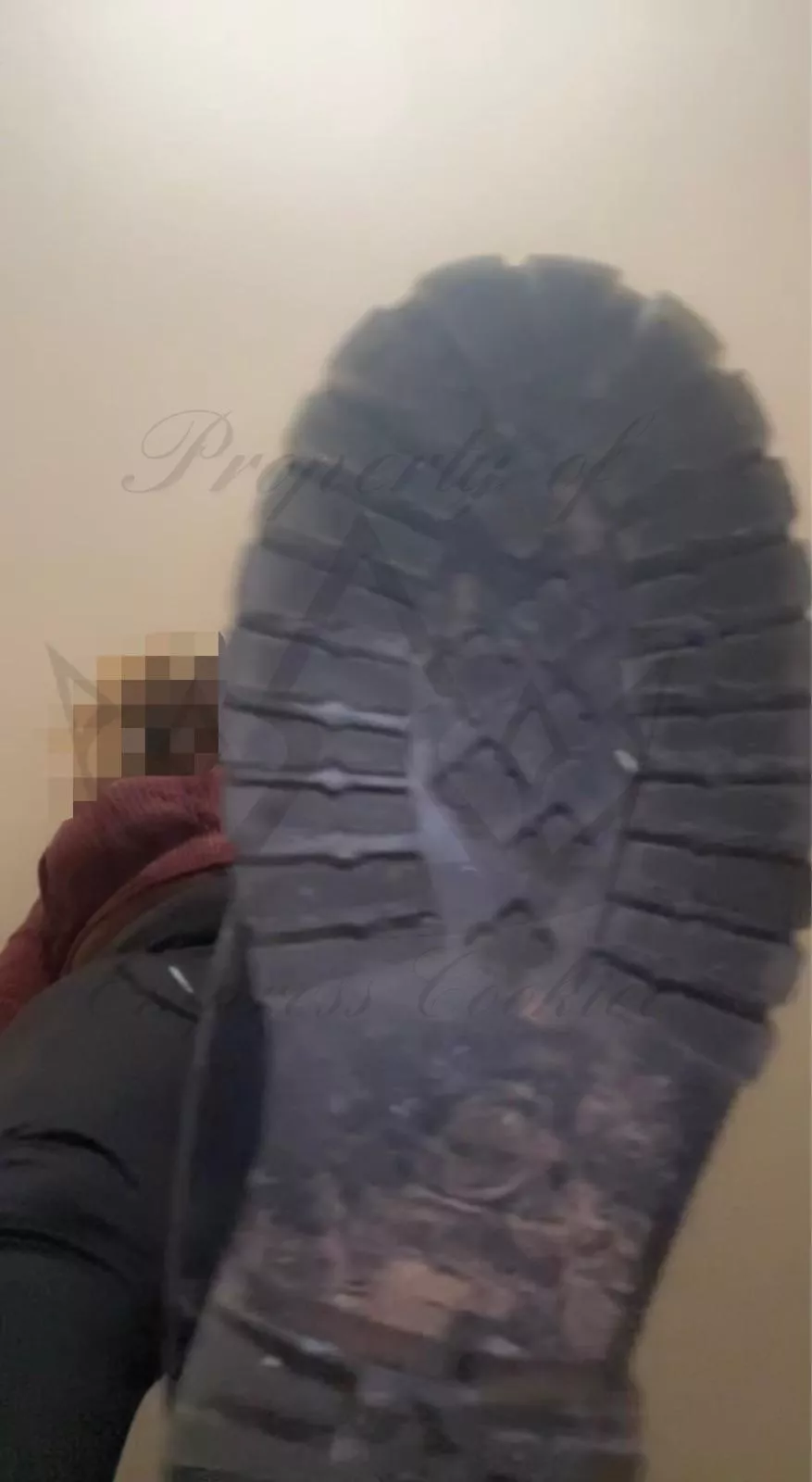 So…which one of you worthless rats am I stepping on today?!😈🦶🏾