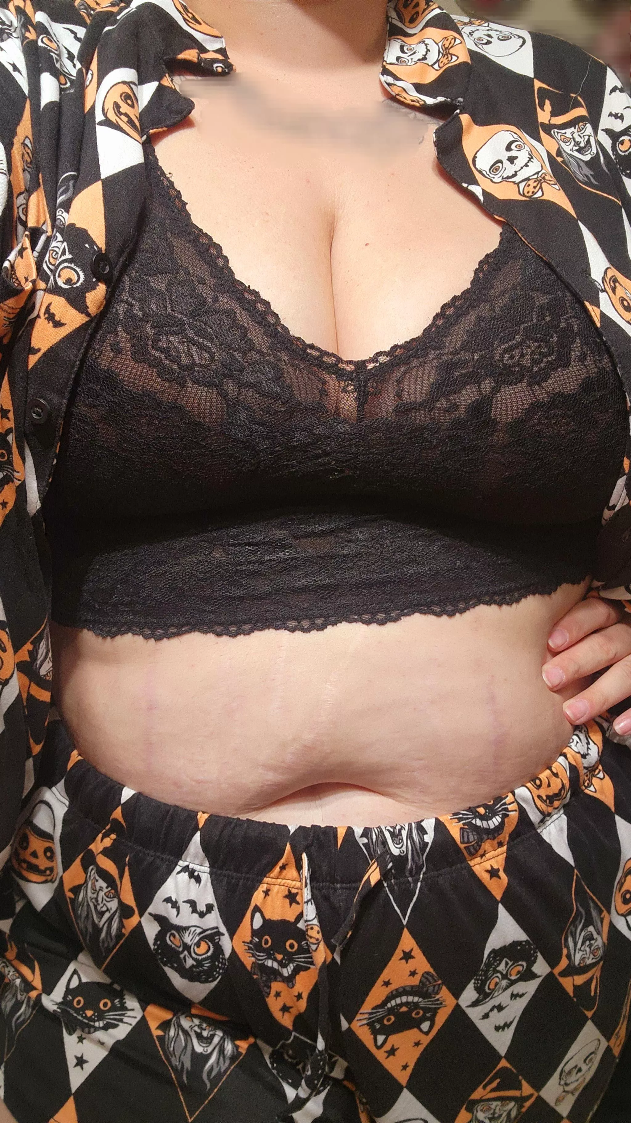 Spooky season, cuddle weather...what more could you want?!