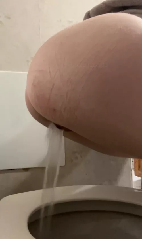 such a desperate pee!