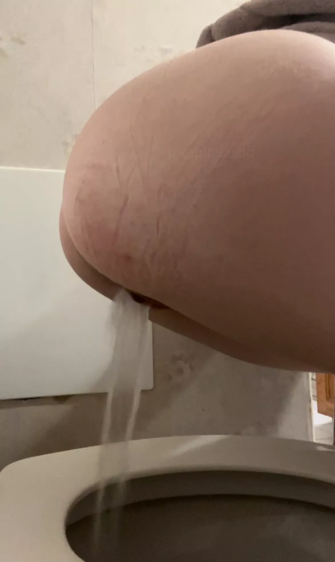 such a desperate pee!