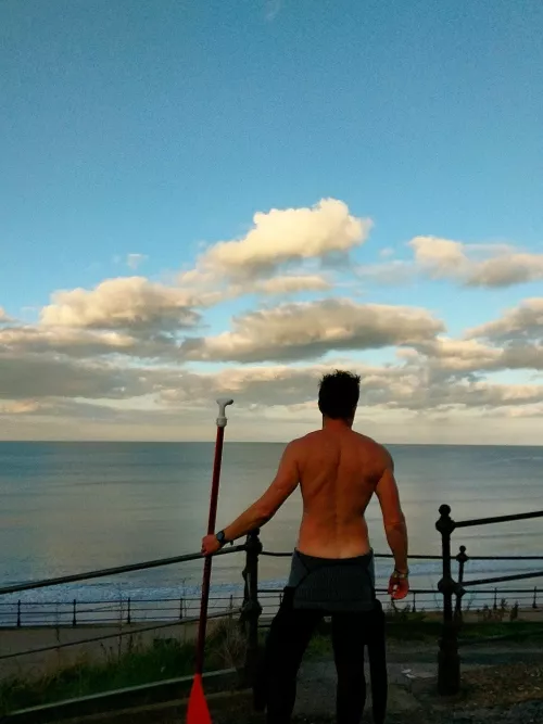 Sunset paddle anyone? (M)