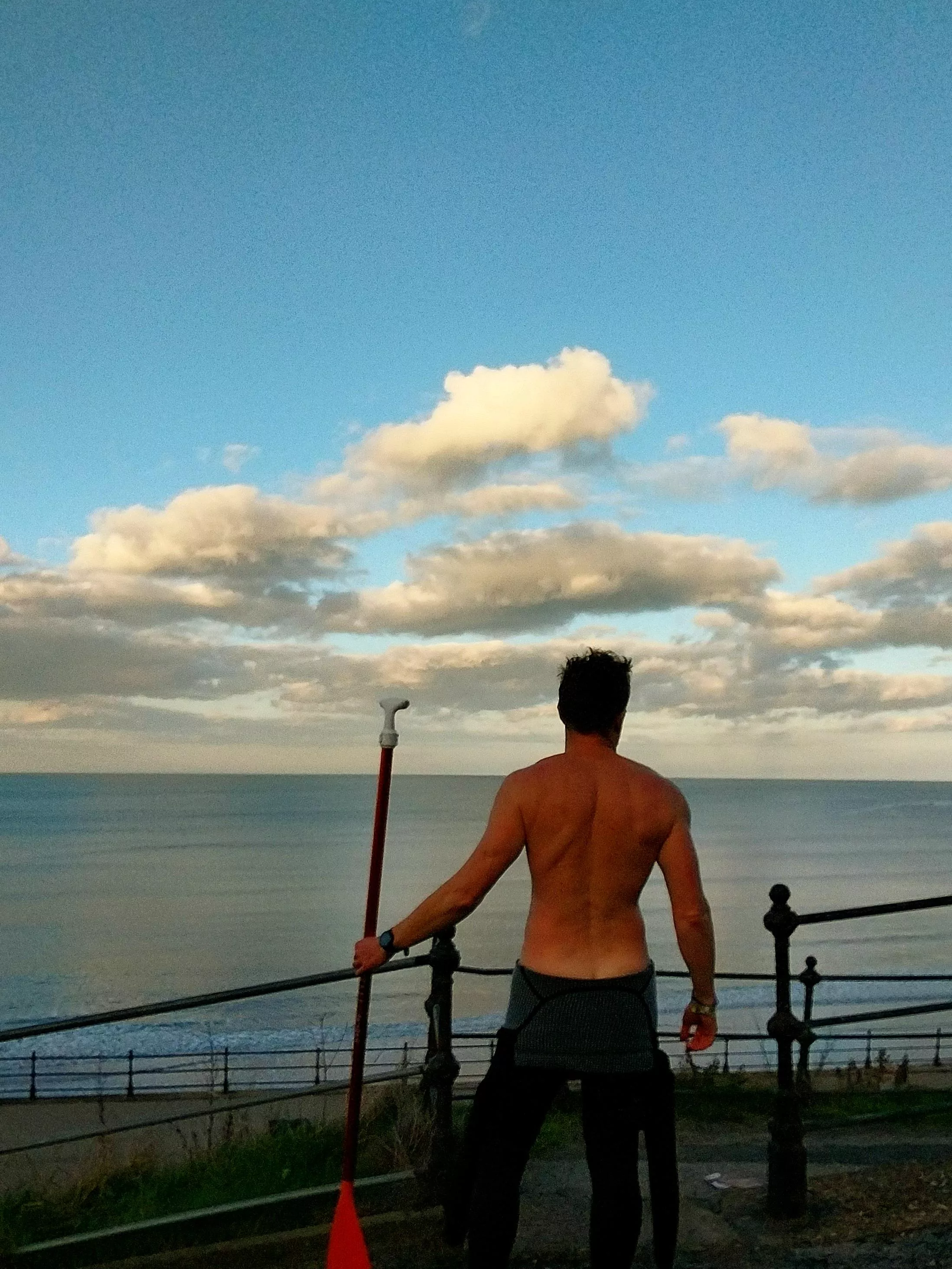 Sunset paddle anyone? (M)