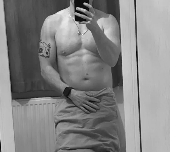 Take my pillow's place 🤭 (M)