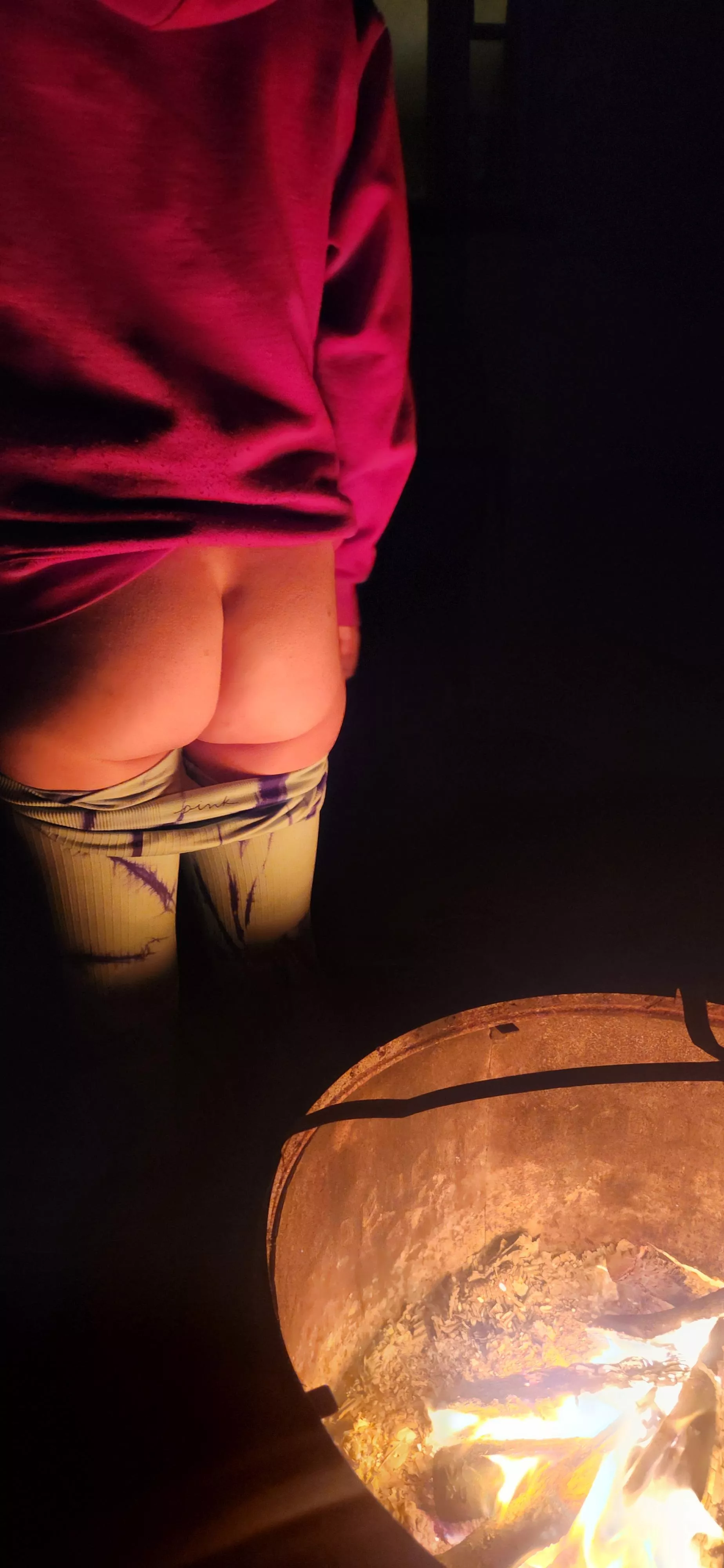 The Blind MILF keeping that Ass TOASTY! (35F)