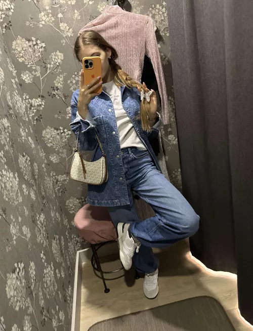 The risk of getting caught in the dressing room makes me even more horny