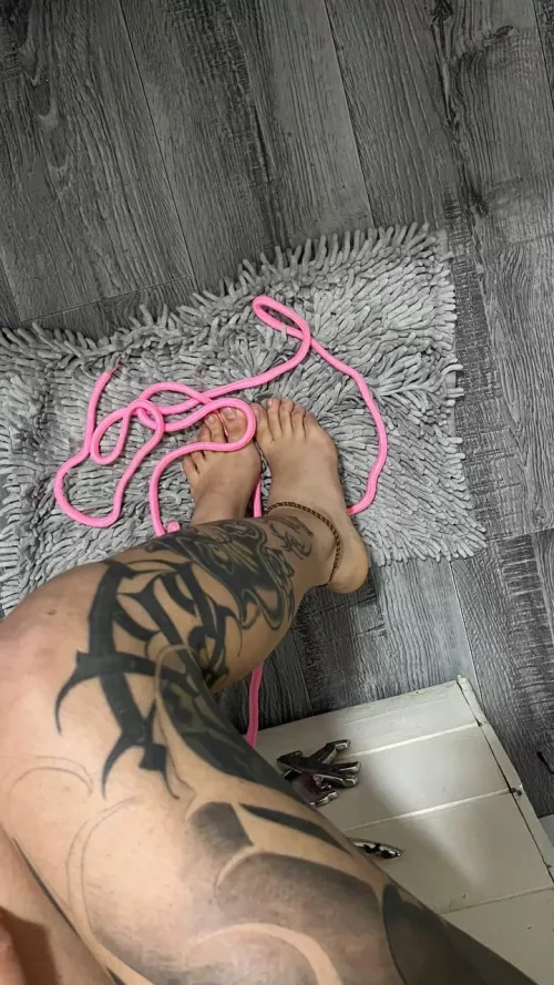 Today you are the one who’s tied up, either you like it or not 