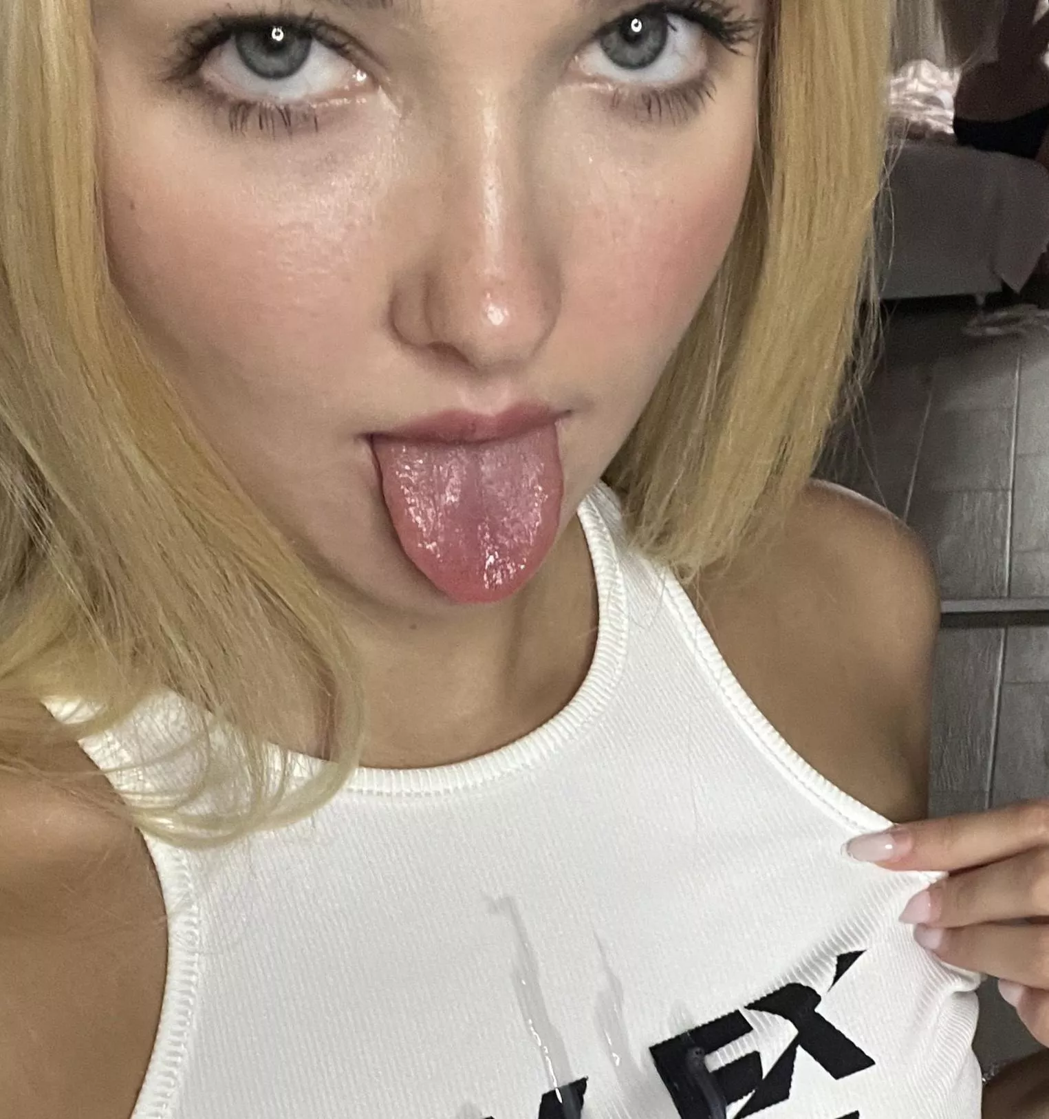 Told him to cum on my face but it didnt quite work