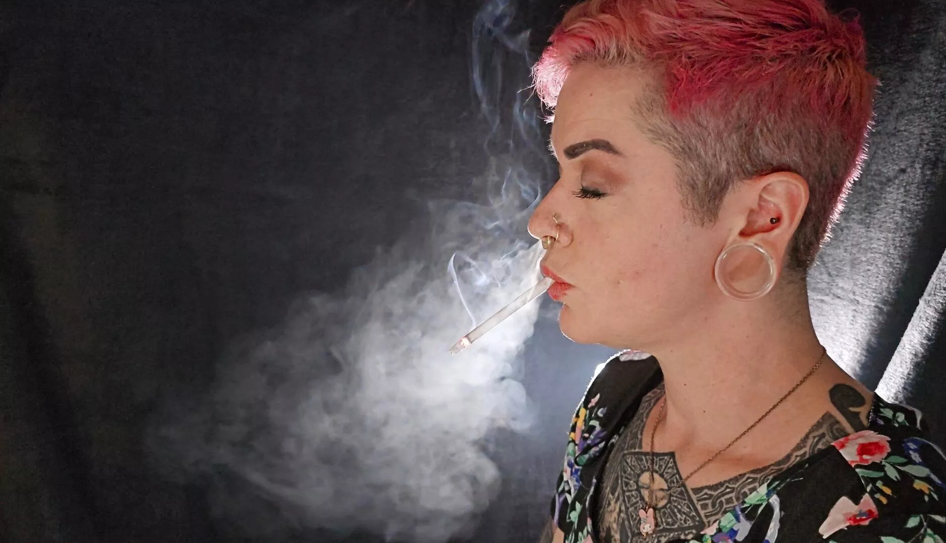 Waiting to nose exhale