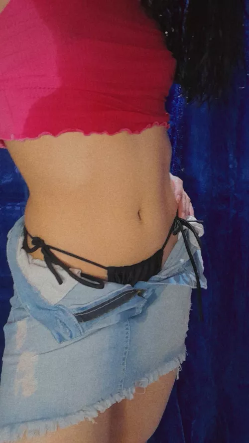 What are your fantasies about belly buttons? What would your fantasy be about mine? 