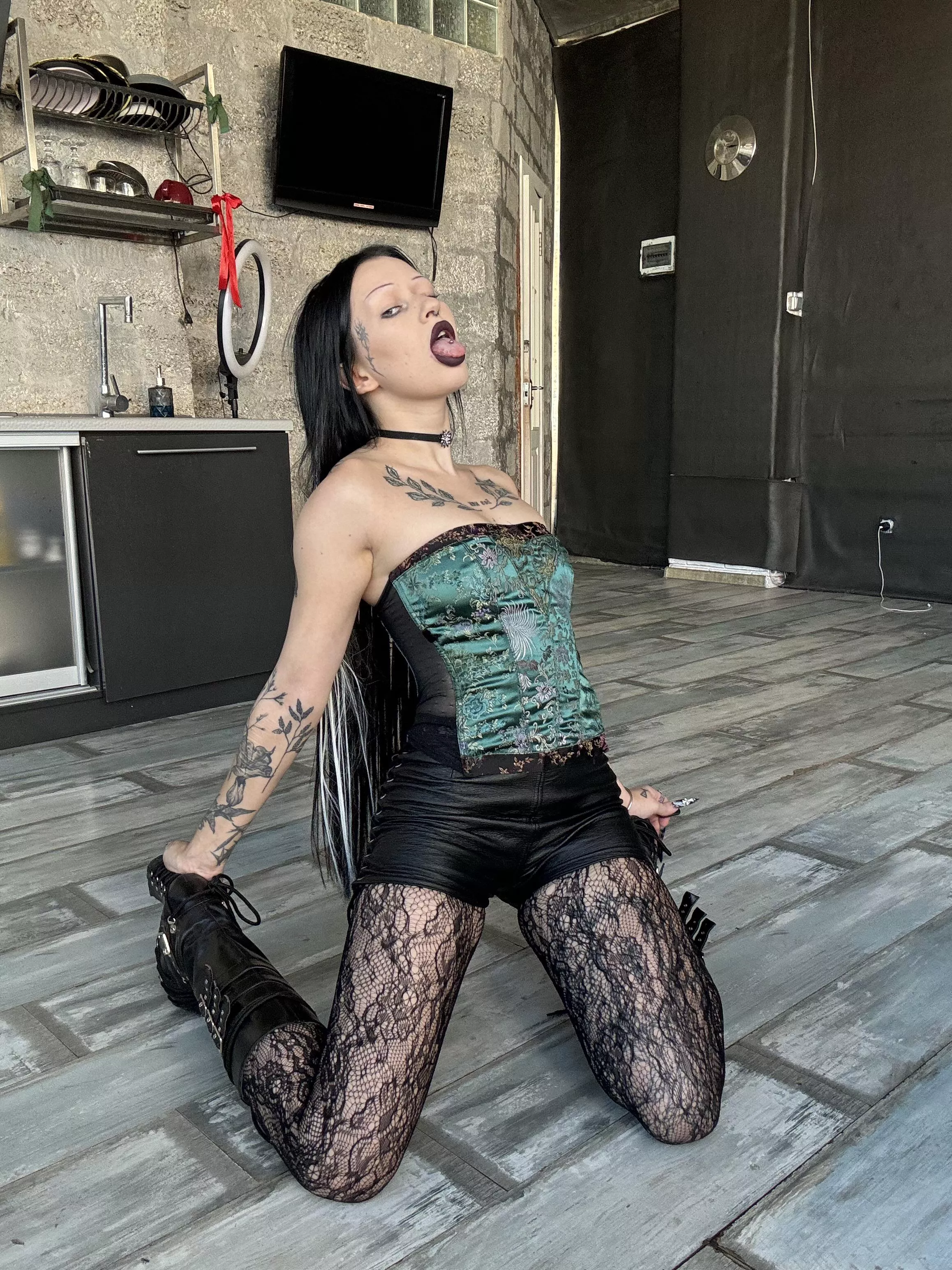 When there ain’t no napkin nearby. You’ve always got me, babe