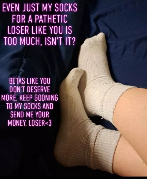 Where are all the little footsubs at 😘