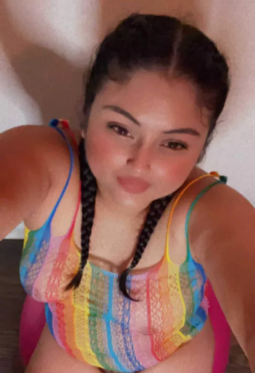 Would you let me bounce on your cock babe instead of this yoga ball ?!?