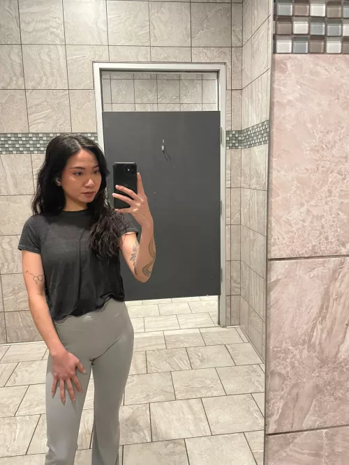 Yoga and selfies 🎀