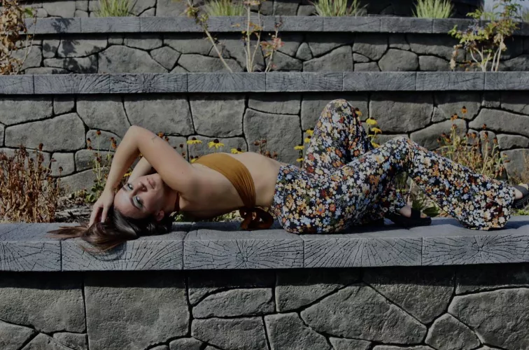 You know what I like? Holding a subs fragile ego in my hands as I control their thoughts and sway them into sending me as much as I demand. 