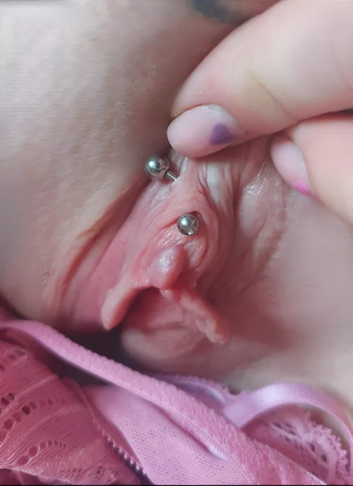 100% British MILF Shaved Pussy 