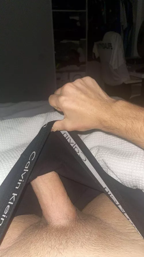 18 Surrey snap below