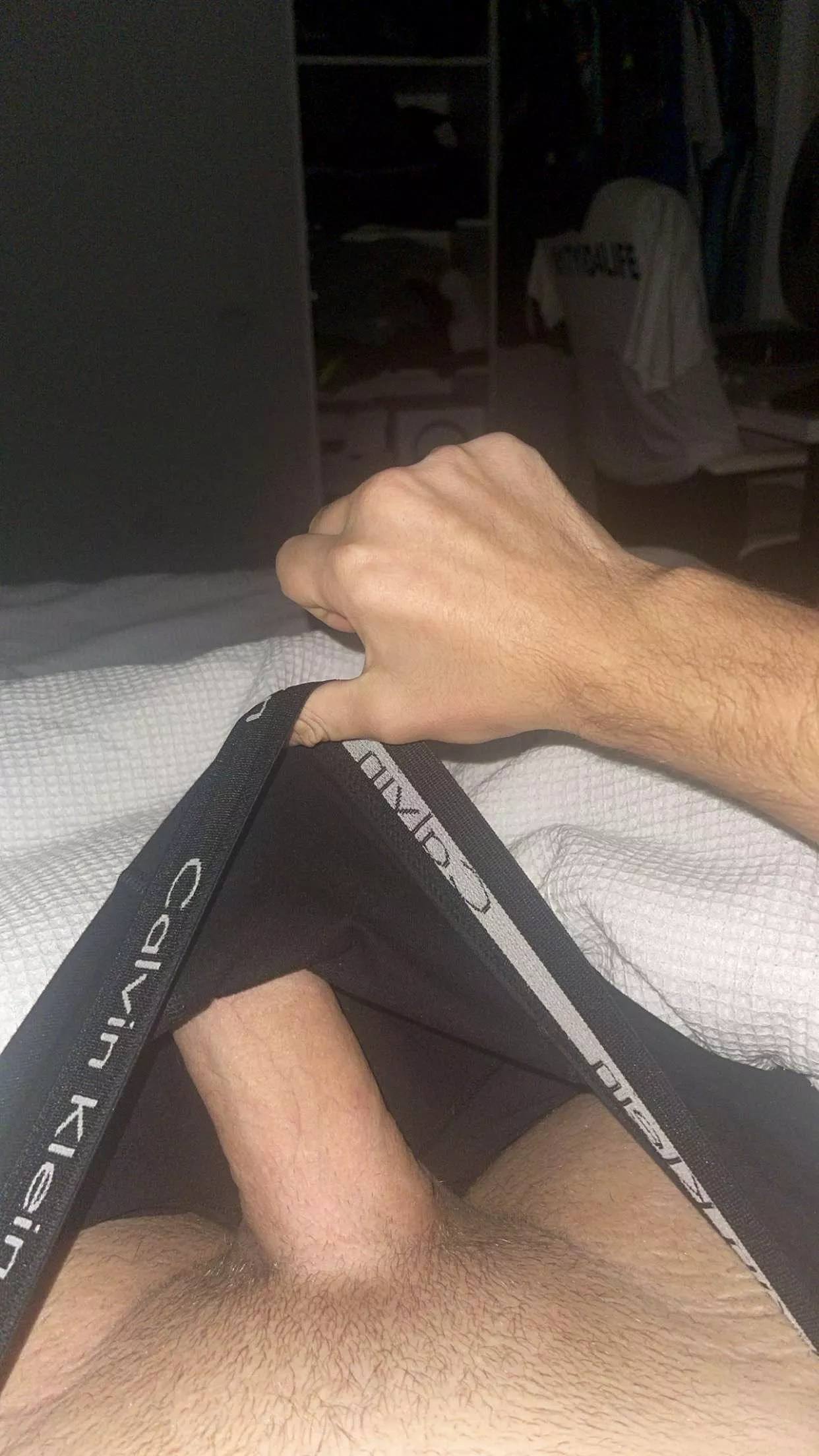 18 Surrey snap below